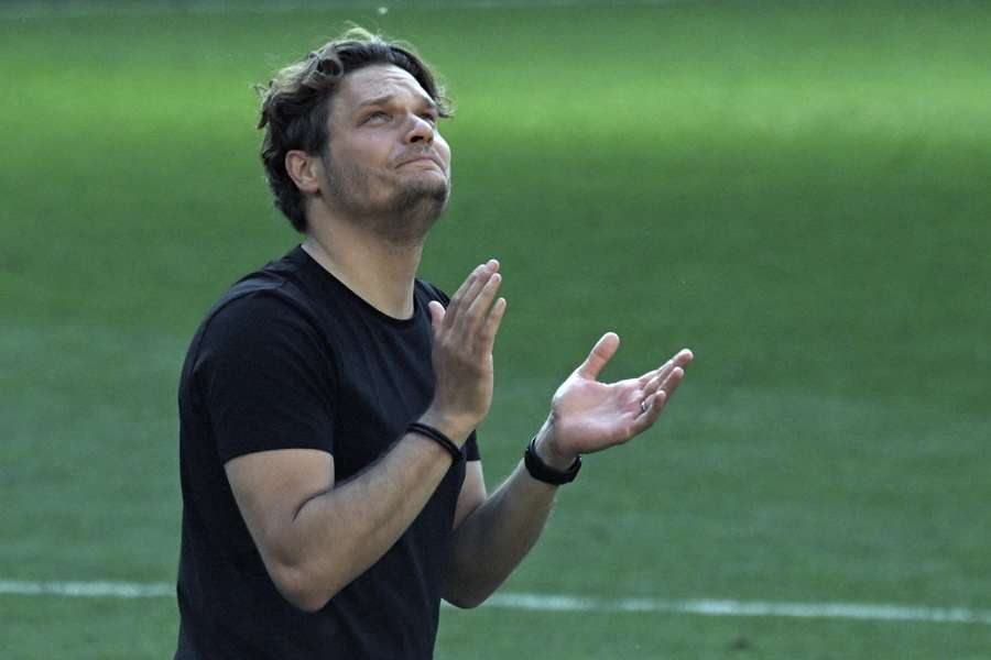 Le lacrime di Edin Terzic, tecnico e tifoso del Borussia Dortmund