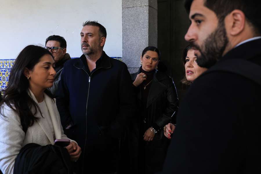 Fernando Saúl e Sandra Madureira em tribunal