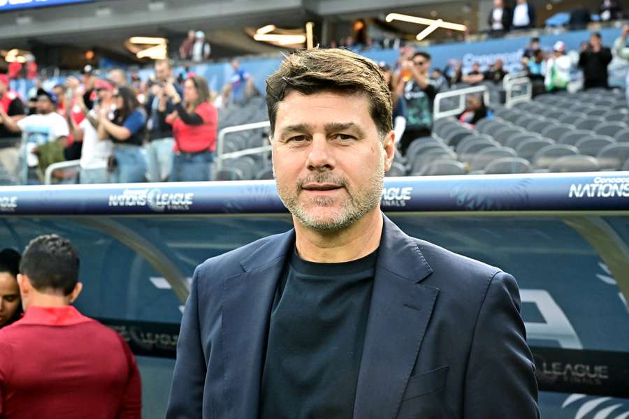 Mauricio Pochettino denies links involving him with former team Tottenham.