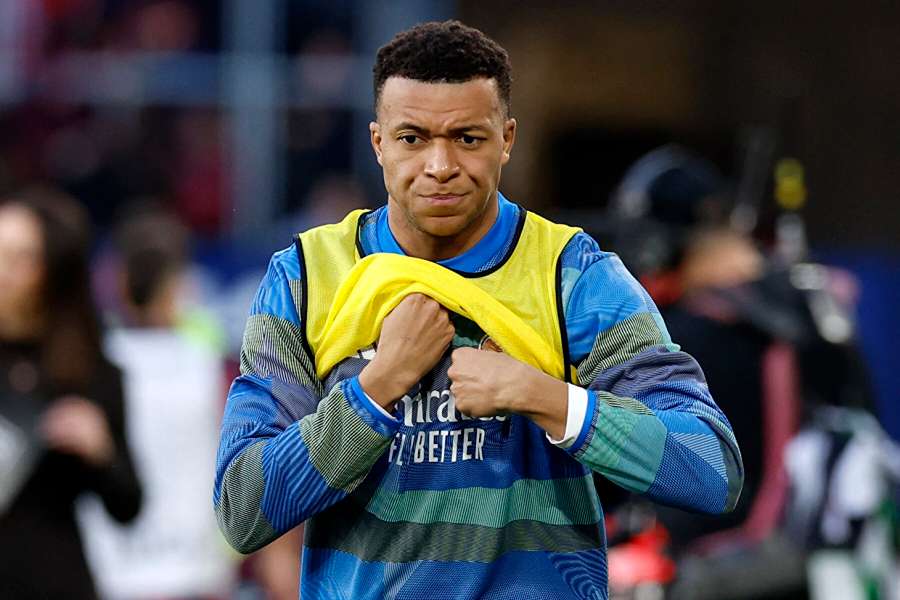 Kylian Mbappé se vyhne operaci.