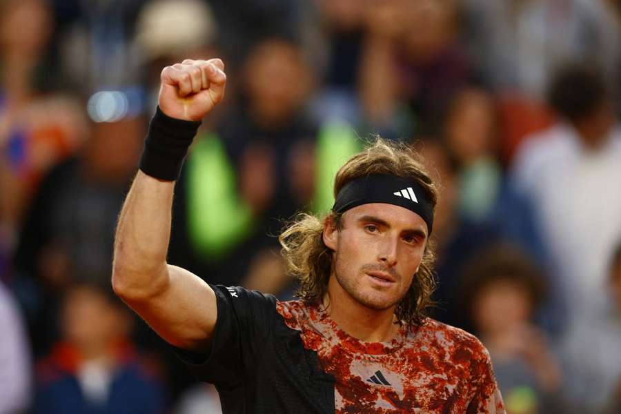 Tsitsipas defeated claycourt specialist Schwartzman in straight sets 