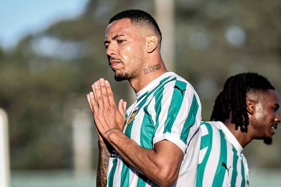 Clayton está emprestado pelo Vasco ao Rio Ave, de Portugal