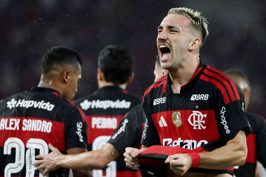 Rubro-negro carioca inicia caminhada rumo ao quinto título da Libertadores Rubro-negro carioca inicia caminhada rumo ao quinto título da Libertadores