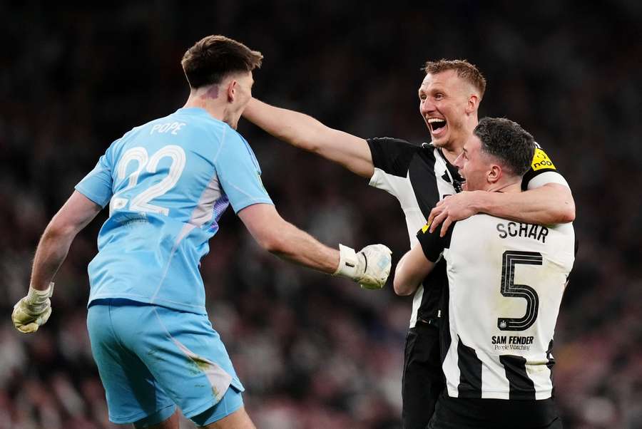 Die Magpies feiern den Titel.
