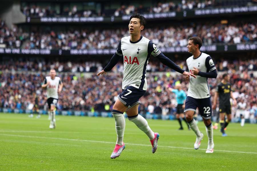 Son aproveitou falha de Pickford para dobrar vantagem dos Spurs