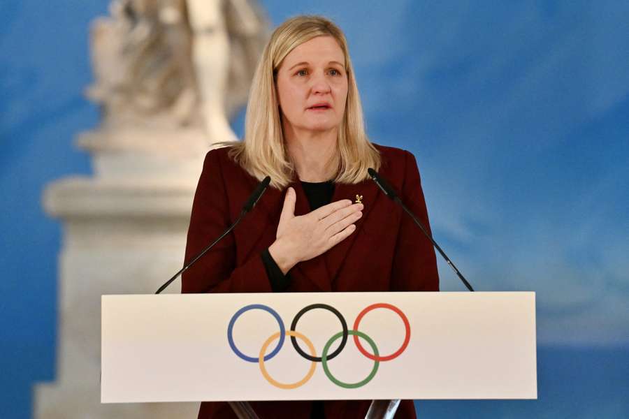 Coventry faz uma aparição pública