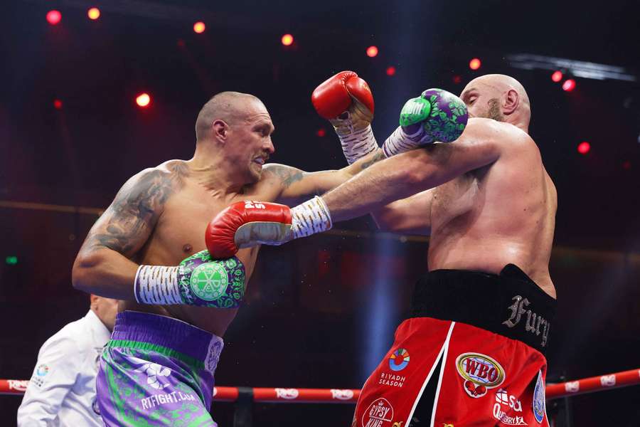Oleksandr Usyk boxera chez Daniel Dubois
