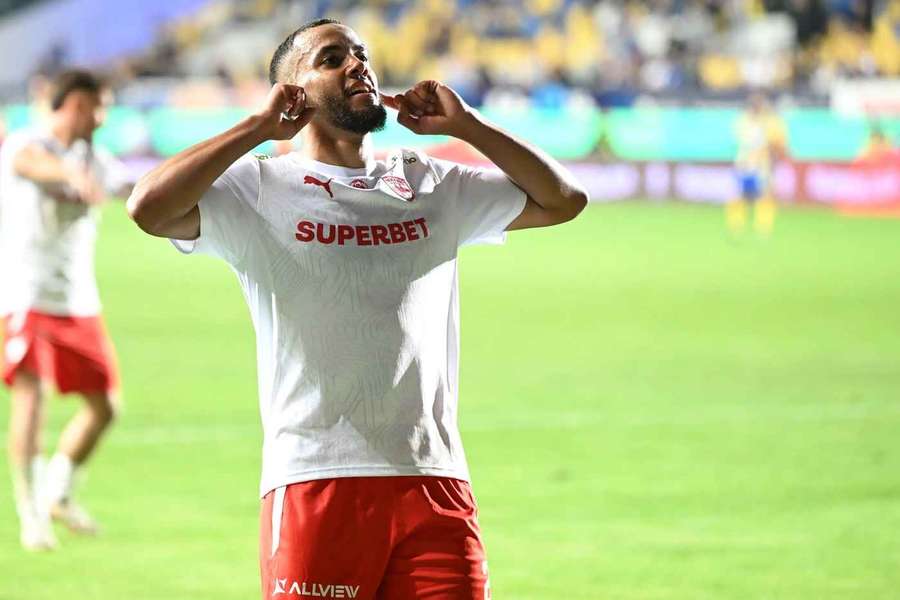 Dinamo l-a cedat pe Maxime Sivis la Orenburg, echipă care a încheiat sezonul trecut pe locul 12 în prima ligă din Rusia