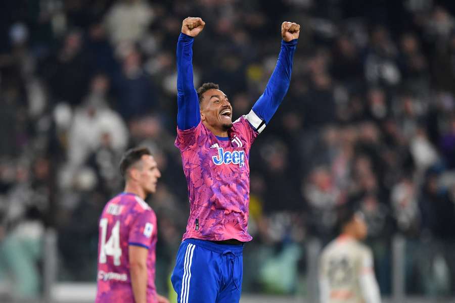 Juventus se po výhře posunul na druhé místo, Inter překvapivě ztratil s Monzou