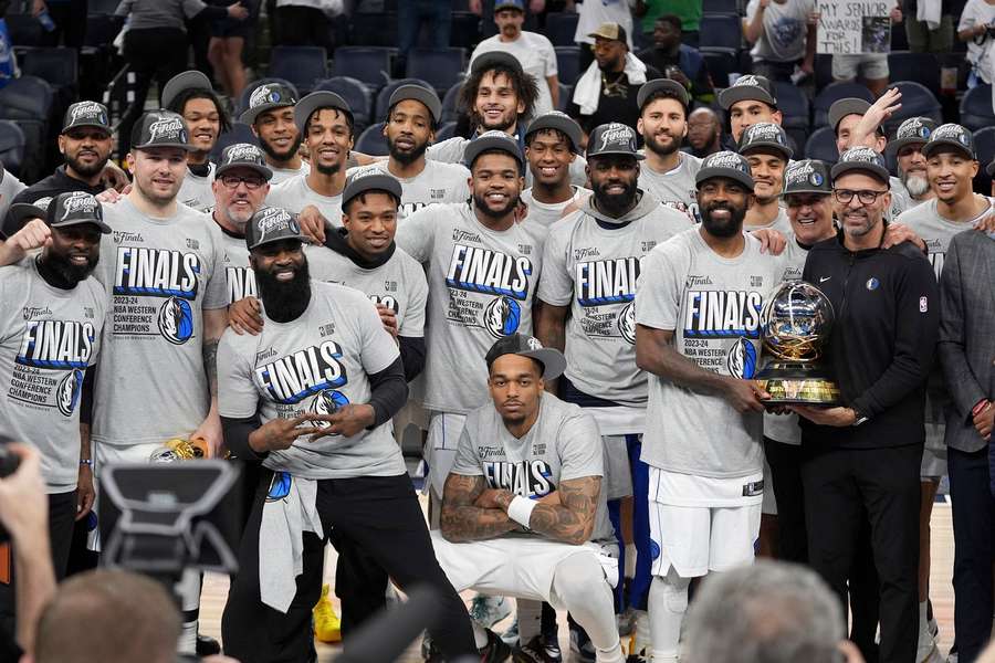 The Mavs celebrate reaching the NBA Finals