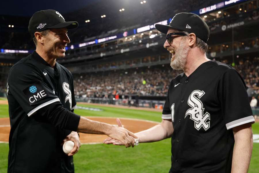 Lewandowski rozpoczął mecz baseballa w Chicago, ale nie przyniósł szczęścia ekipie White Sox Lewandowski rozpoczął mecz baseballa w Chicago, ale nie przyniósł szczęścia ekipie White Sox