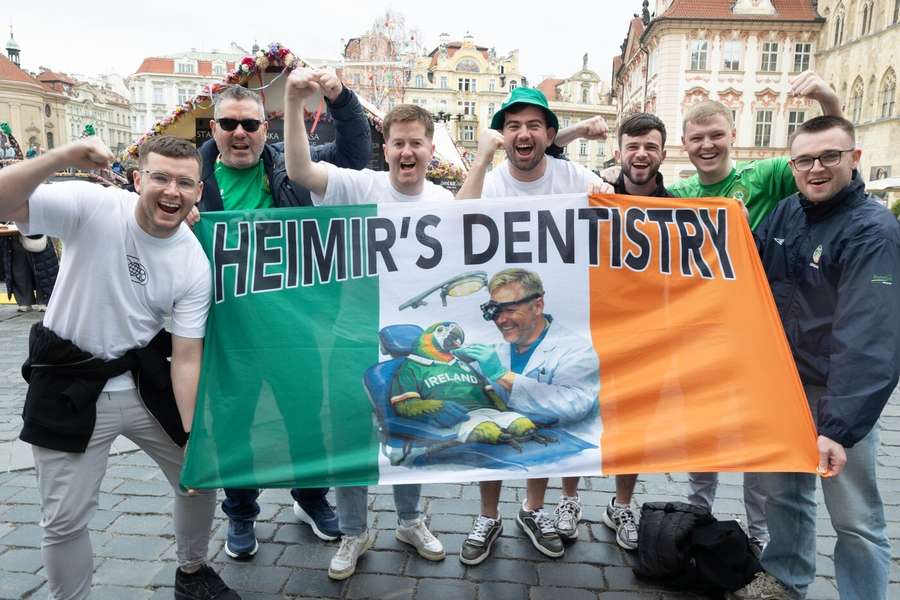 Irové obsadili Prahu. Irové obsadili Prahu.