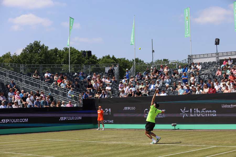 Tenis Flash: Hurkacz powalczy o ćwierćfinał w 's-Hertogenbosch