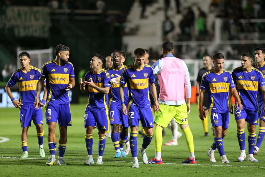 Boca Juniors se enfrenta a Alianza Lima.