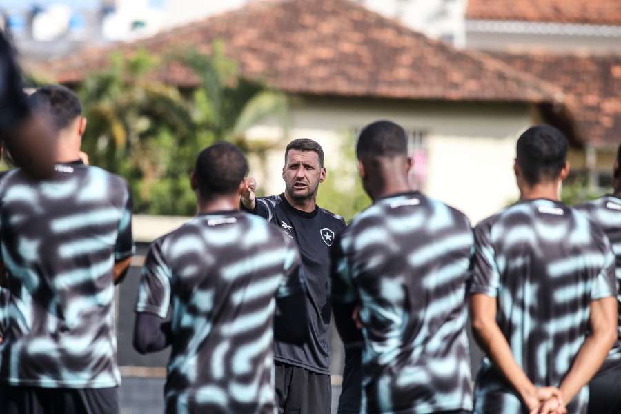 Botafogo vai em busca do título da Copinha