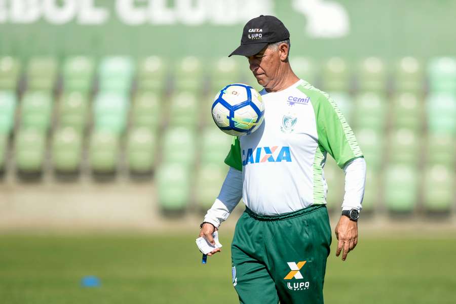 Drubscky tem cinco acessos na carreira de treinador Drubscky tem cinco acessos na carreira de treinador