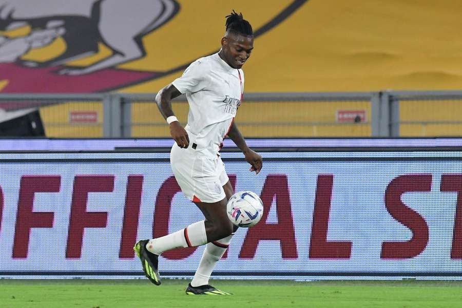 AC Milan's Dutch midfielder Tijani Reijnders celebrates scoring their third goal