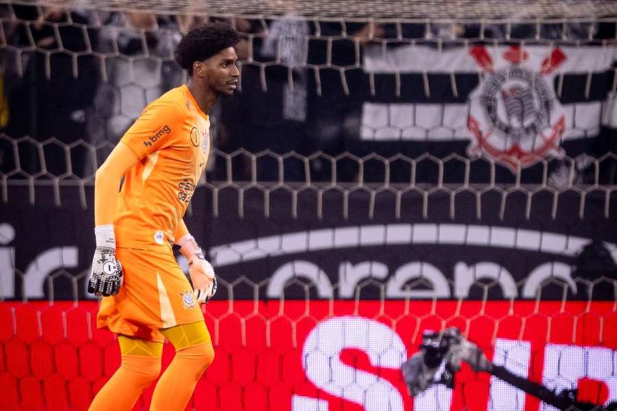 Hugo se machucou no jogo contra o Galo