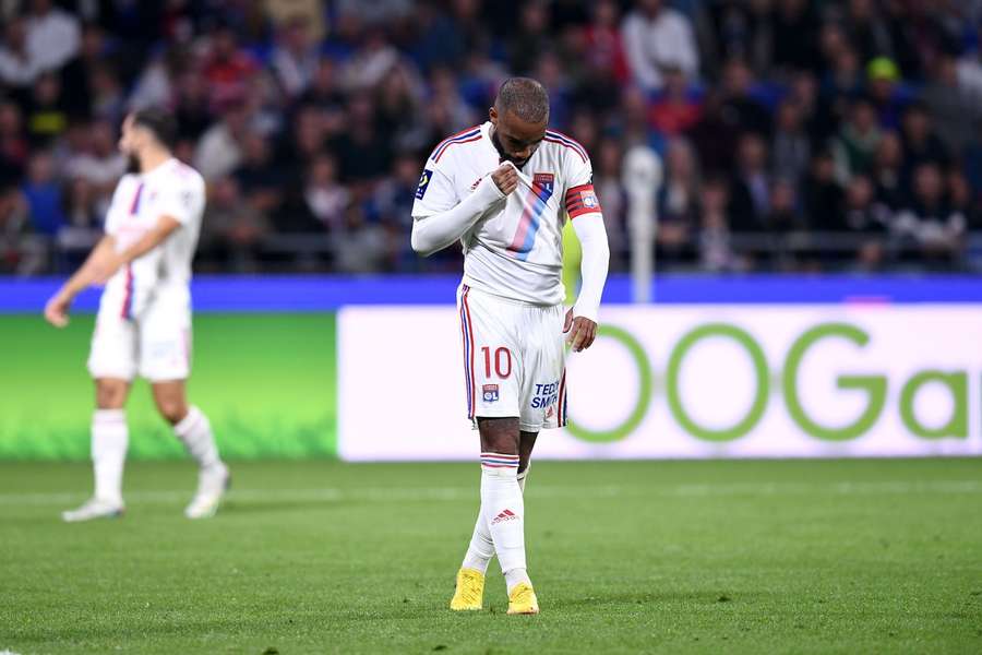 Lyon stále čaká na víťazstvo, Marseille s prvou prehrou v sezóne a remíza majstra