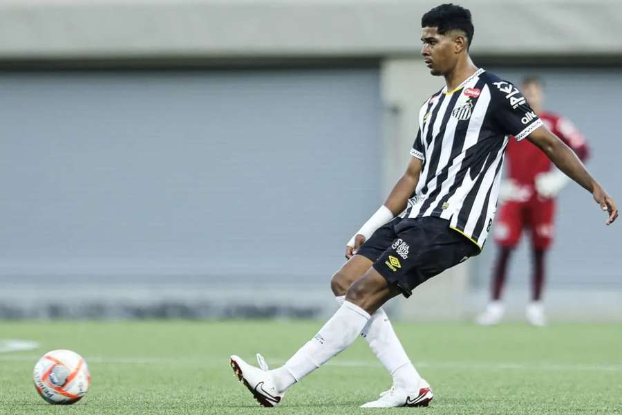 João Ananias ao serviço do Santos João Ananias ao serviço do Santos