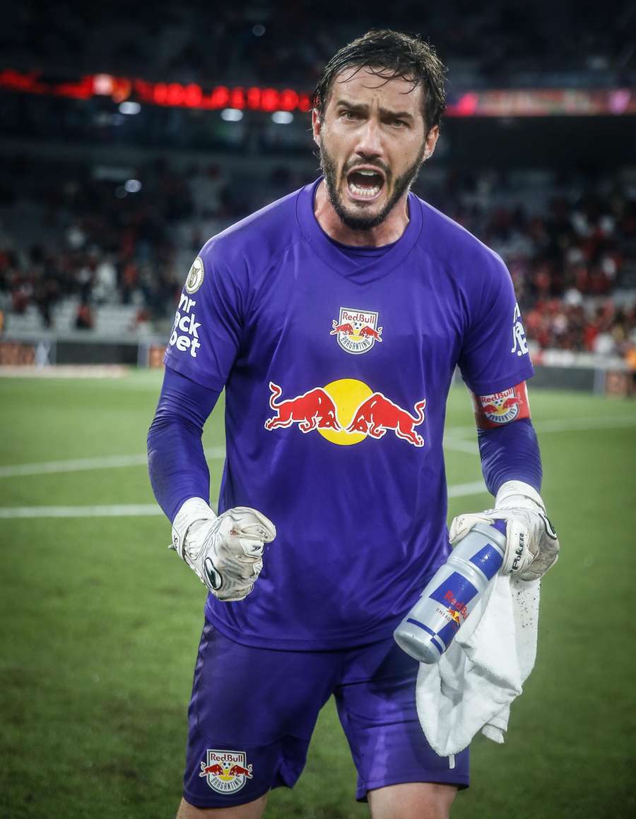 Goleiro Cleiton também foi peça chave em vitória do Bragantino
