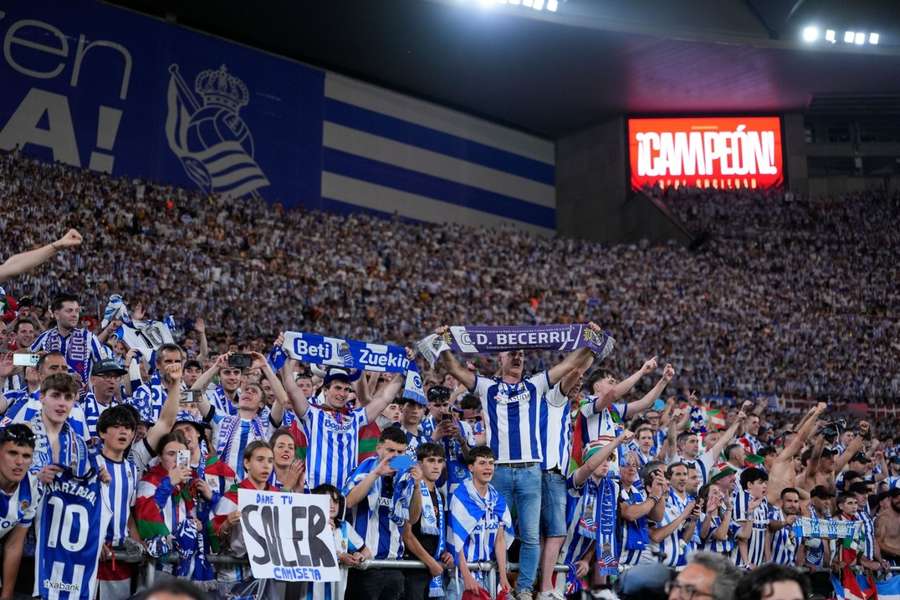 La afición de la Real Sociedad, en la final de Copa en Sevilla
