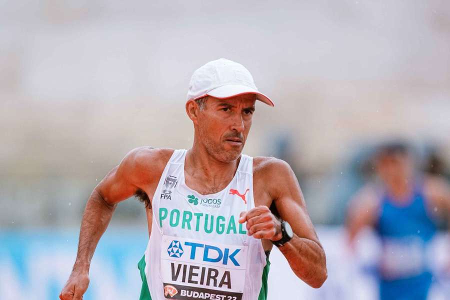 João Vieira reforçou o estatuto de português mais rápido nos 35 quilómetros marcha