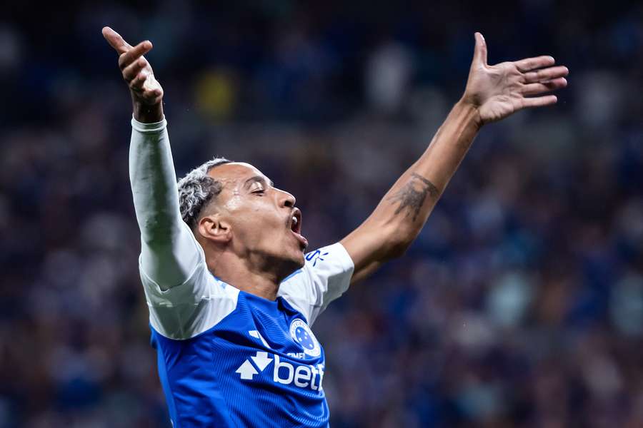 Matheus Pereira também é um dos pendurados