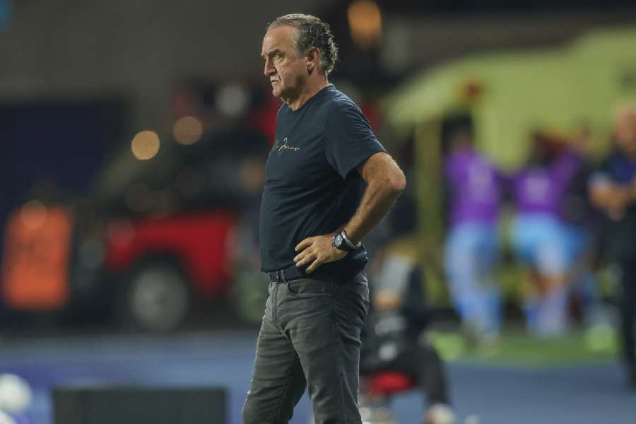 Galo, de Cuca, perdeu de virada para o lanterna do Campeonato Chileno
