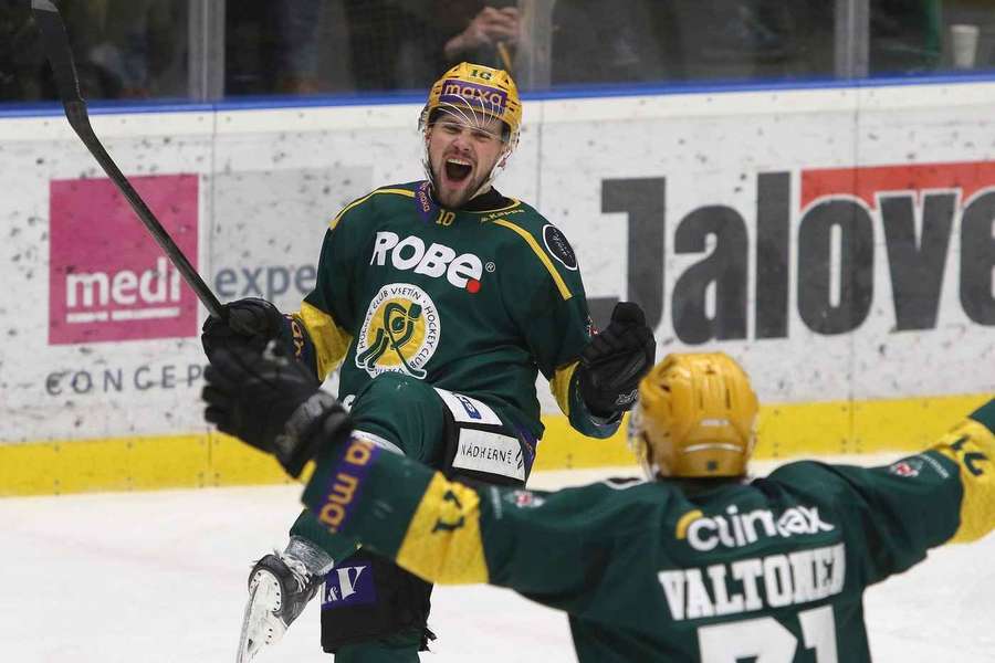 Vsetín porazil Jihlavu 4:2. Vsetín porazil Jihlavu 4:2.