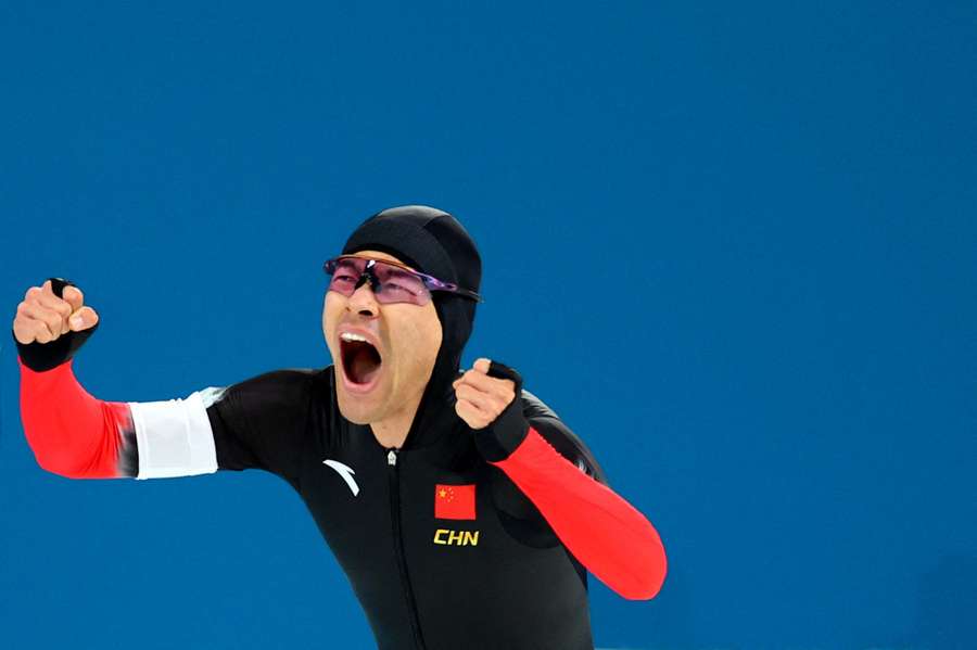 Władimir Semirunnij z bardzo dobrym występem. Chińczyk Ning pokonał Jordana Stolza!