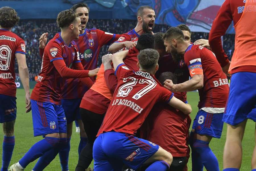 CSA Steaua sărbătorește un gol