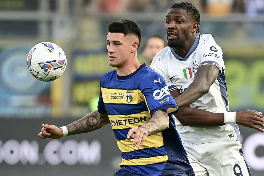 L'Inter Milan, leader du Championnat d'Italie, a mené 2 à 0 face à Parme samedi, avant d'encaisser deux buts coup sur coup (2-2).