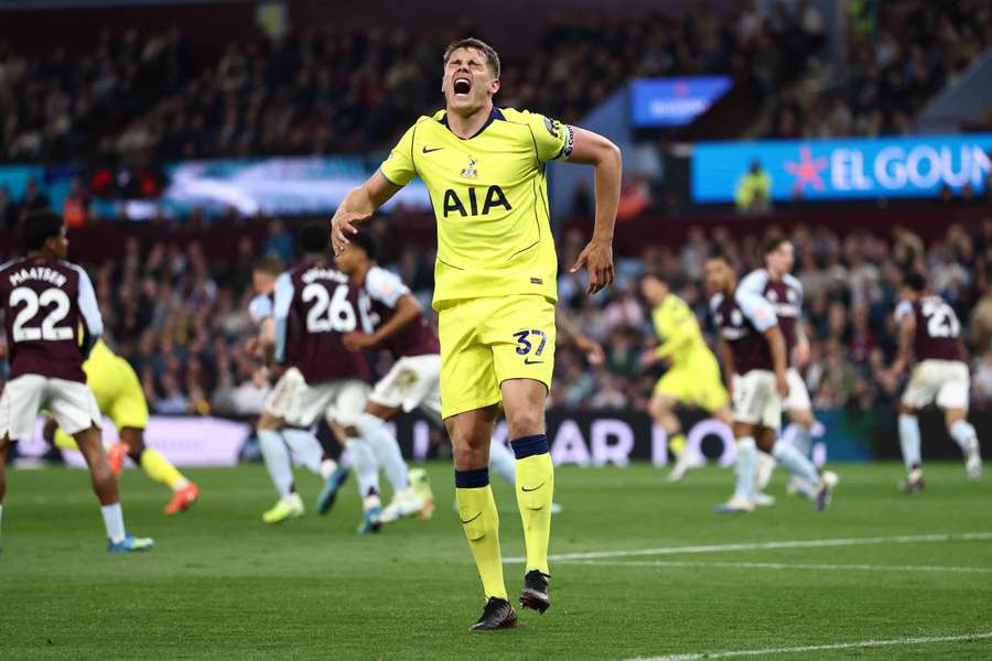 Micky van de Ven in action for Tottenham Micky van de Ven in action for Tottenham