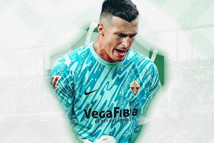 Elche keeper Pena: I left Barcelona for personal well-being