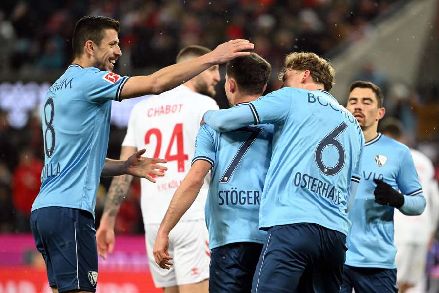 Stöger sa so spoluhráčmi teší zo svojho gólu.