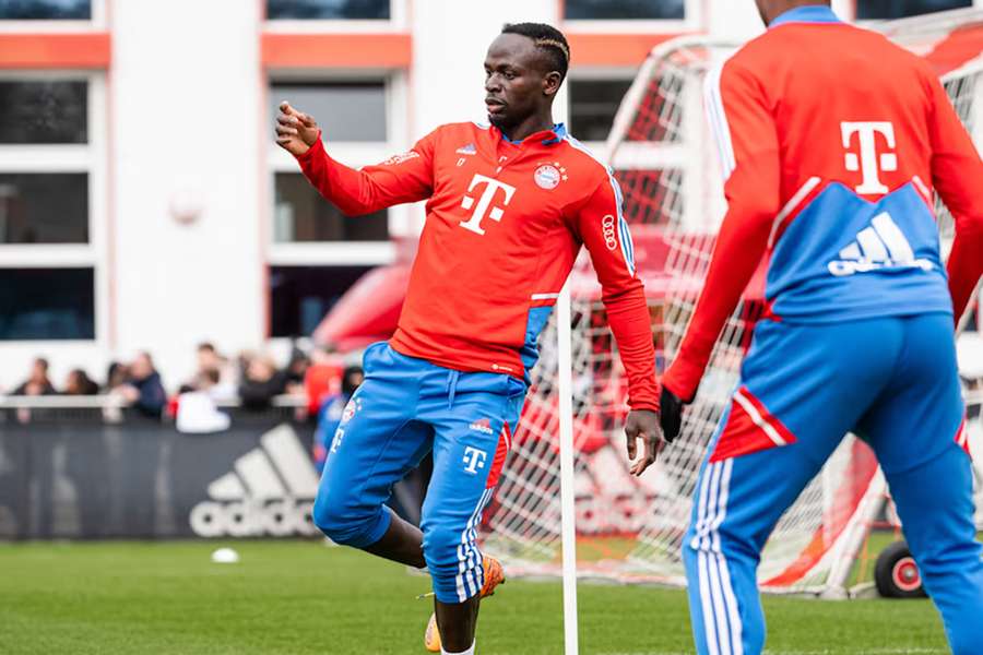 Sadio Mane wrócił do treningów z Bayernem po trzech miesiącach