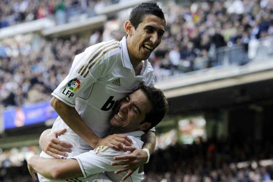 Di María e Higuaín celebran un gol.
