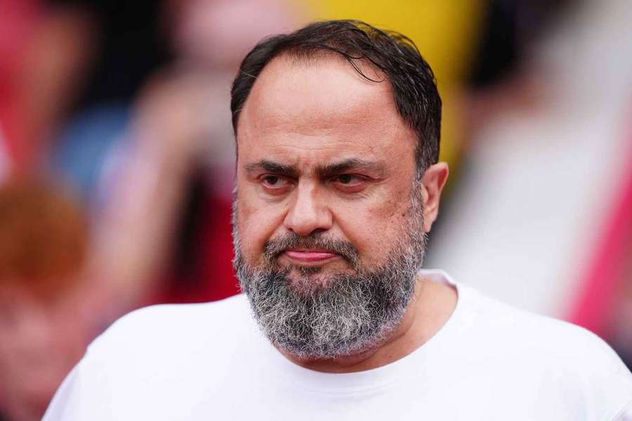 Marinakis mag vijf wedstrijden niet het stadion in 