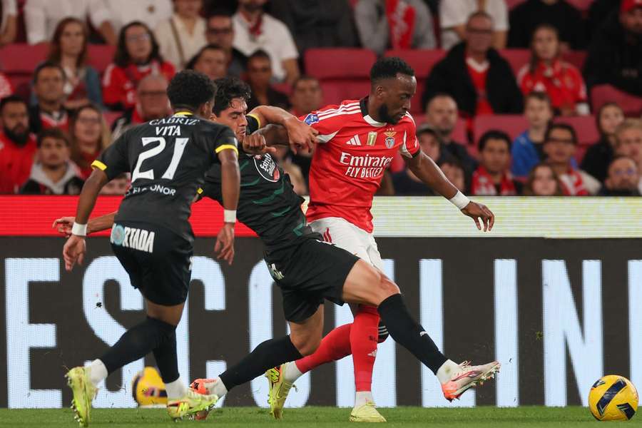 Lukebakio em ação diante do Tondela