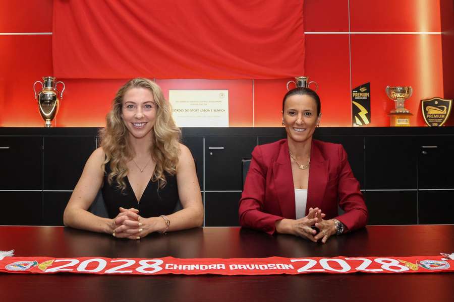Chandra Davidson renovou com o Benfica Chandra Davidson renovou com o Benfica