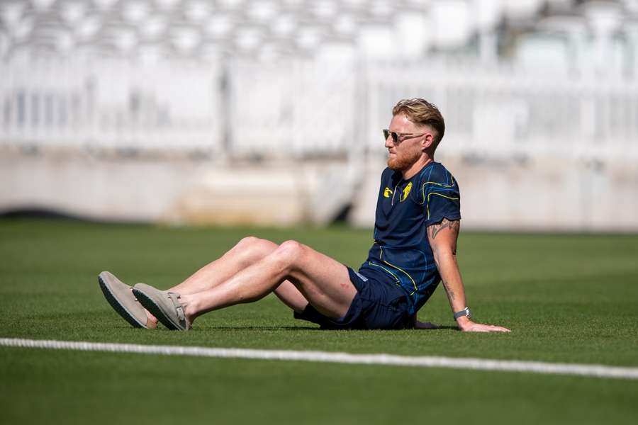 Stokes watches on as Durham face Middlesex