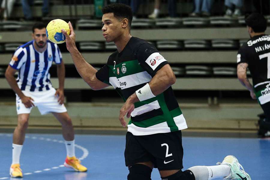 Sporting foi mais feliz em Santo Tirso