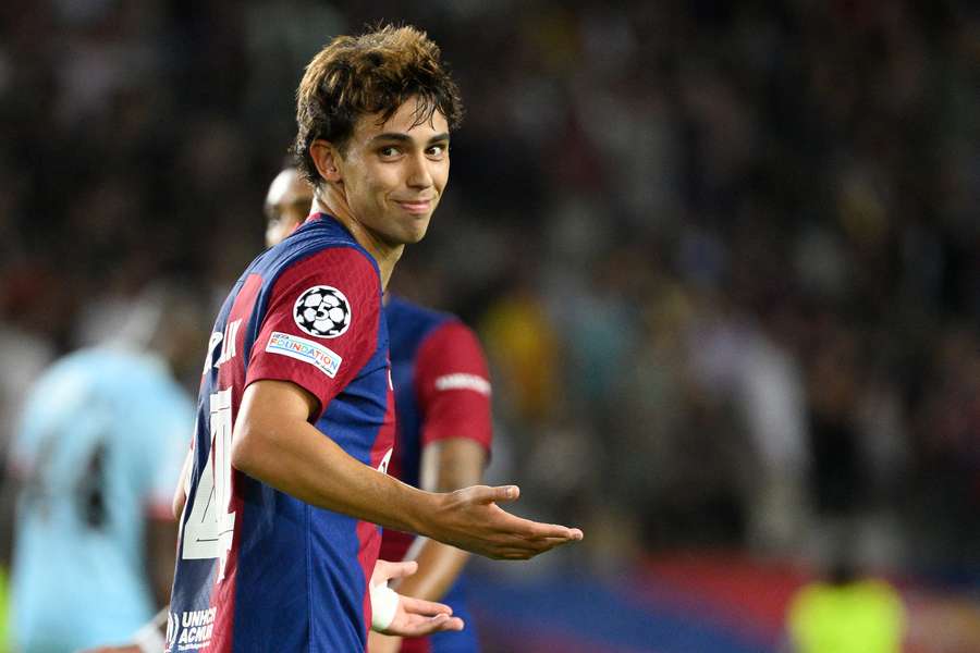 Joao Félix celebra su gol preguntándose cómo puede ser tan bueno