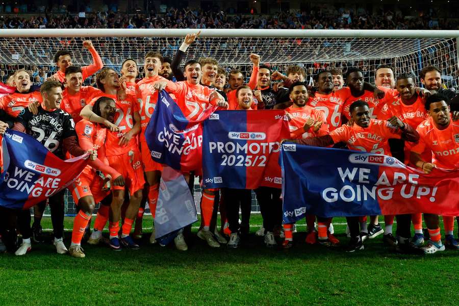 Postupové oslavy hráčov Coventry.