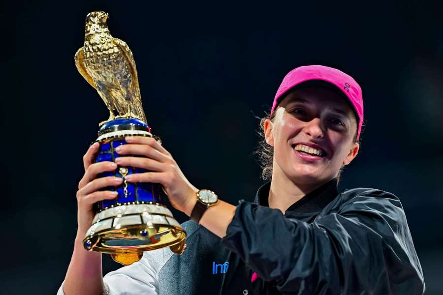 Iga Swiatek continua a liderar o ranking WTA