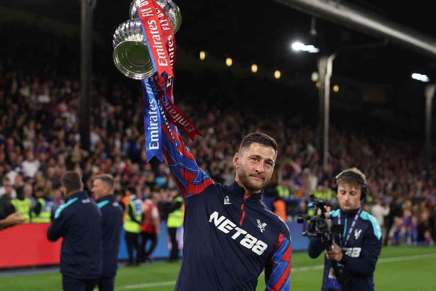 Ex-Palace captain Ward in advanced talks with Swansea Ex-Palace captain Ward in advanced talks with Swansea