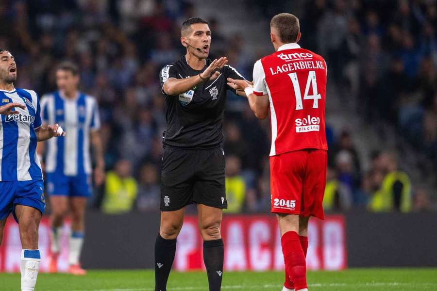 Fábio Veríssimo apitou jogo no Dragão