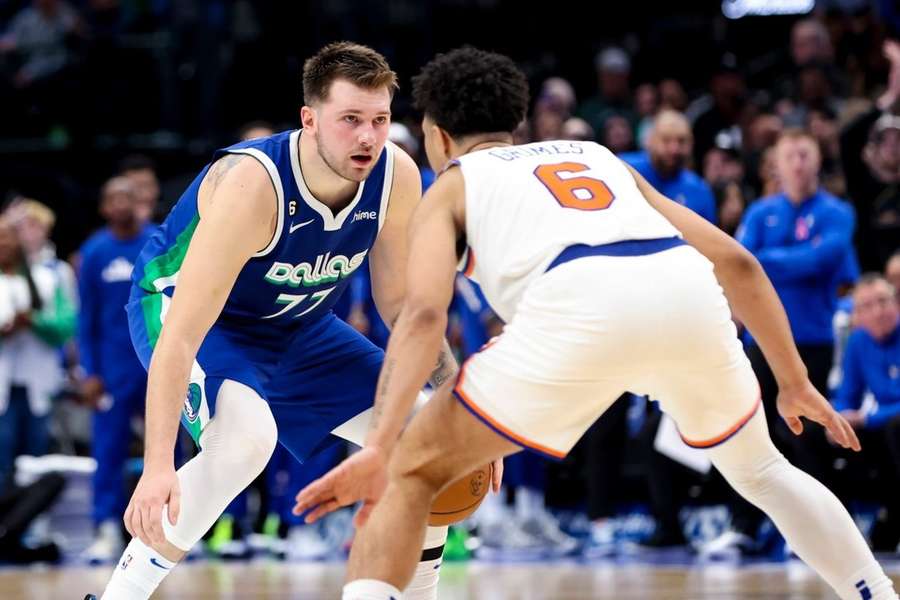 Dončić (blaues Trikot) setzte gegen die Knicks eine neue Bestmarke in der NBA