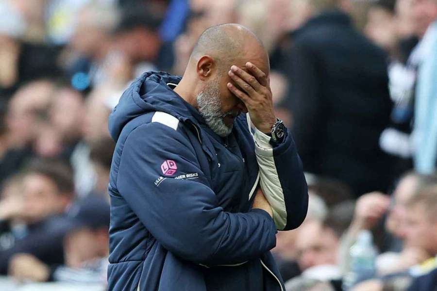 Vida complicada para Nuno Espírito Santo